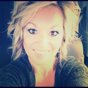 Meet your Posher, Elisha